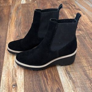 Dolce Vita Black Ankle Booties